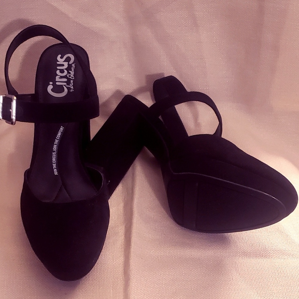 Black Chunky Heels